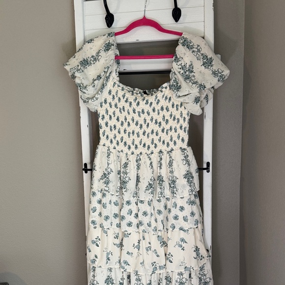 Floral Puff Sleeve Dress - Picture 1 of 9